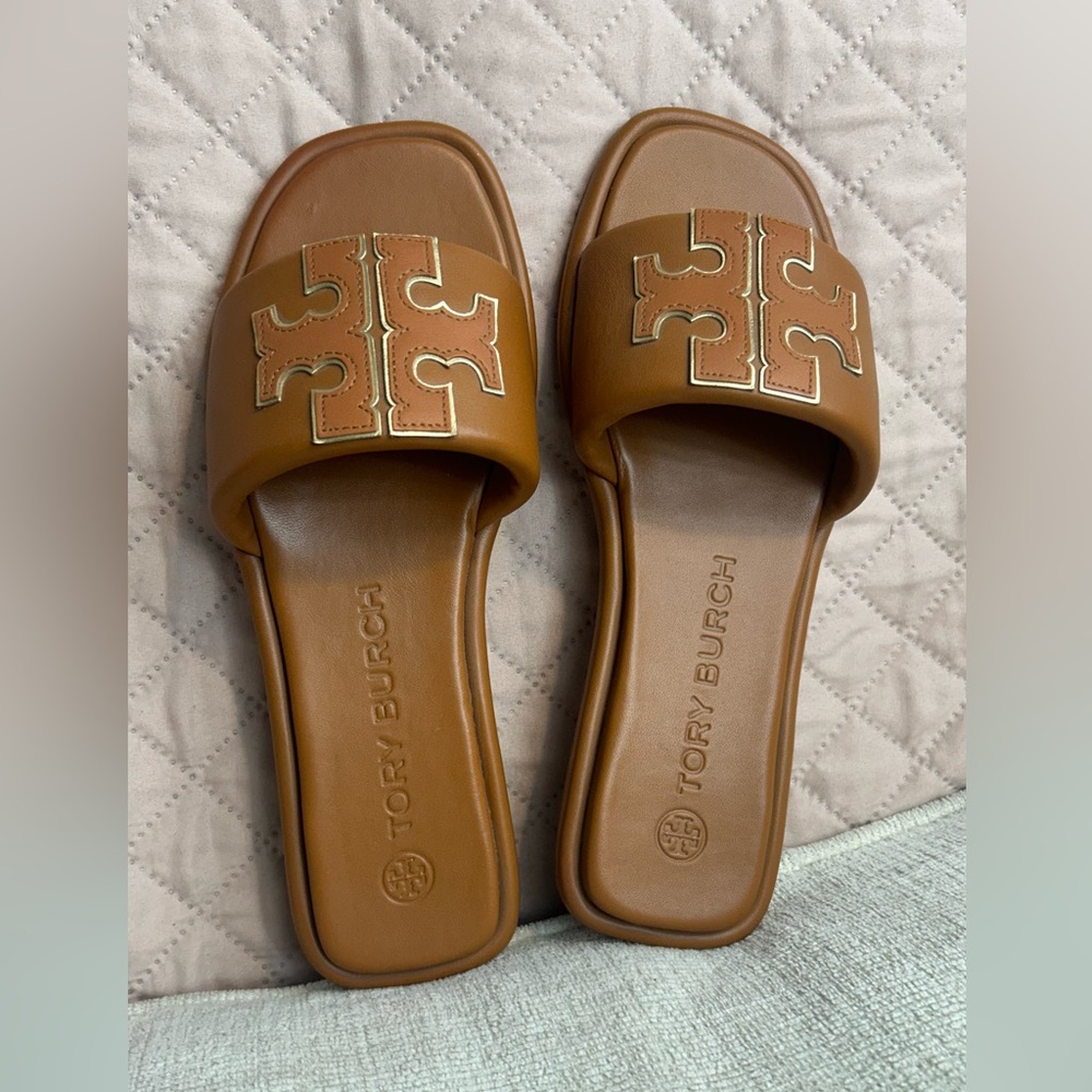 SOLD——SOLD—— SOLD Tory Burch Sandals
